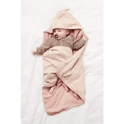 Noppies Wickeltuch Botanical 100x100 Cm Misty Rose -Alvi Shop noppies wickeltuch botanical 100x100 cm misty rose a357130 3